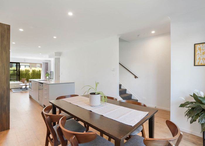  at 20 Vincent McGrath Crescent, Swanson, Auckland