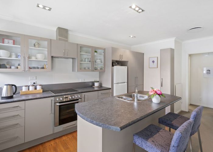  at 300 Karori Rd, Karori, Wellington
