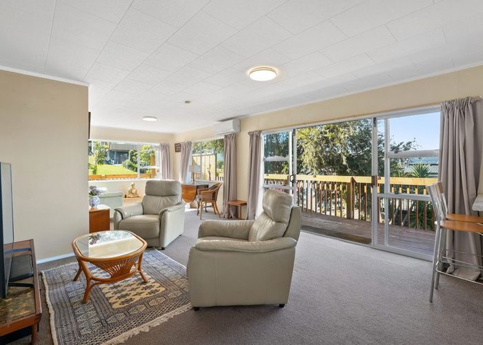  at 1/5 Zita Avenue, Matakatia Bay, Rodney, Auckland