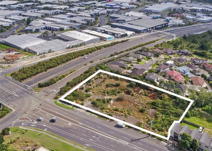  at 153 Albany Highway, Unsworth Heights, North Shore City, Auckland