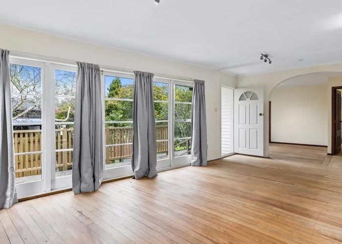  at 6 Palmer Avenue, Glen Eden, Auckland