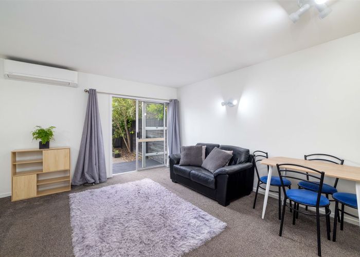  at 2/17 Geraldine Street, Edgeware, Christchurch