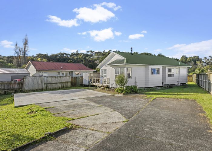  at 51 Border Road, Henderson, Auckland