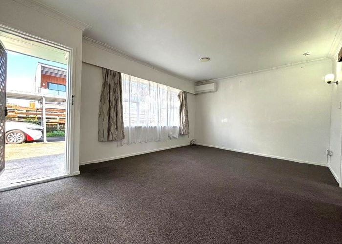  at 2/127 St George Street, Papatoetoe, Auckland