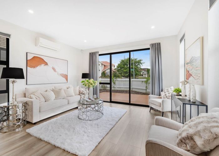  at 10 Bronte Place, Somerville, Manukau City, Auckland