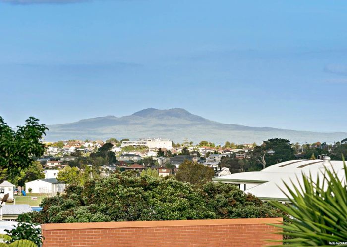  at 779 East Coast Road, Northcross, North Shore City, Auckland