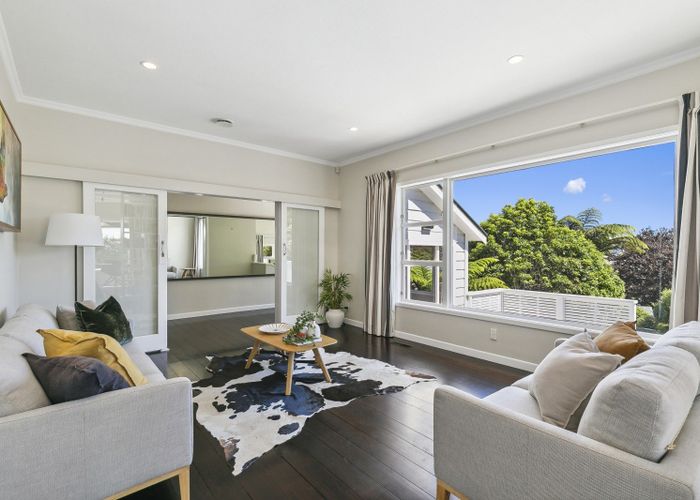  at 2 Poona Street, Khandallah, Wellington