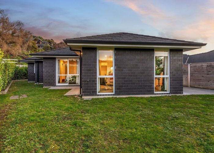  at 33 Tradewinds Drive, Whitby, Porirua, Wellington