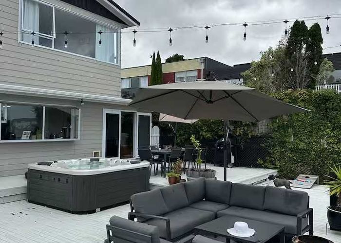  at 33 Agincourt Street, Glenfield, North Shore City, Auckland