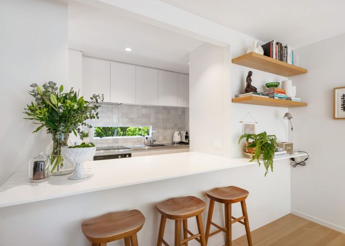  at 2/145 Howe Street, Freemans Bay, Auckland City, Auckland