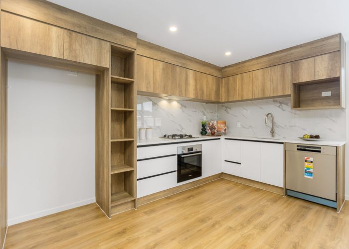  at 4/6 Woodhouse Place, West Harbour, Waitakere City, Auckland