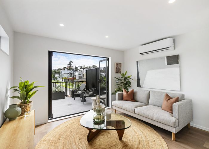  at 11/10 Ngaroma House Drive, Hobsonville, Waitakere City, Auckland
