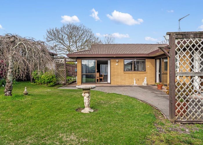  at 17  Parramatta Place, Botany Downs, Manukau City, Auckland