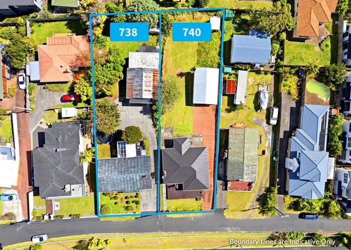  at 738 & 740 East Coast Road, Pinehill, North Shore City, Auckland