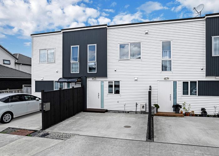  at 7  Freshland Drive, Flat Bush, Manukau City, Auckland