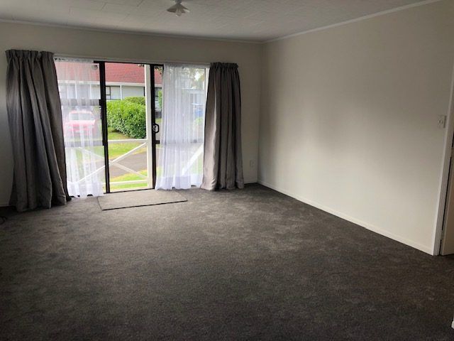  at 2/18 Waiari Road, Conifer Grove, Papakura, Auckland