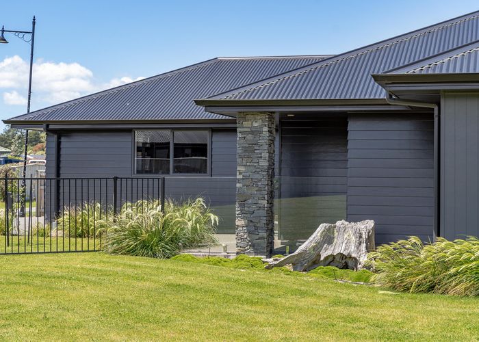  at 20 Mill Grove, Clareville, Carterton