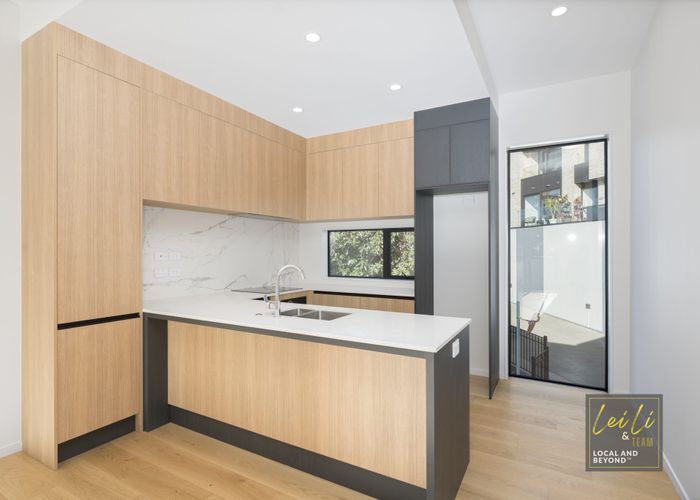  at 10 Meadowbank Road, Meadowbank, Auckland City, Auckland