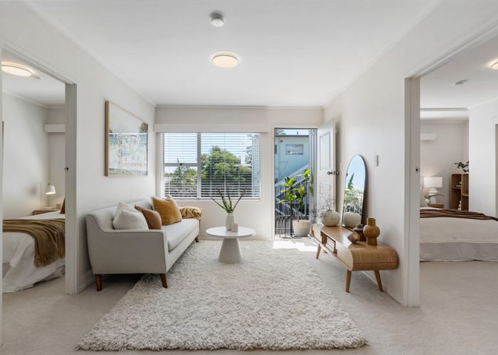  at 11/62 Grange Road, Mount Eden, Auckland City, Auckland