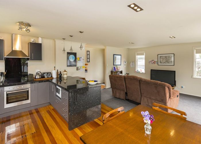  at 39 Heretaunga Square, Silverstream, Upper Hutt