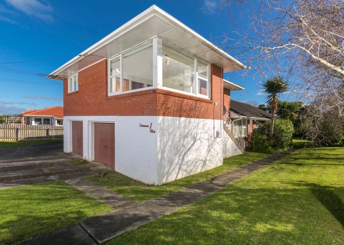  at 1 Marsh Avenue, Forrest Hill, North Shore City, Auckland