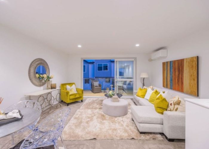  at 8/70A Barrack Road, Mount Wellington, Auckland City, Auckland