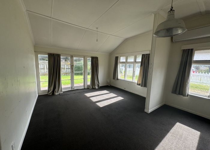 at 15 Manuka Street, Otaki Beach, Kapiti Coast, Wellington