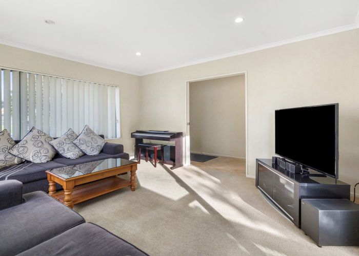  at 2 Brosna Place, East Tamaki, Auckland