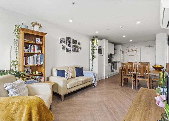  at 202/82 Jellicoe Road, Mount Wellington, Auckland