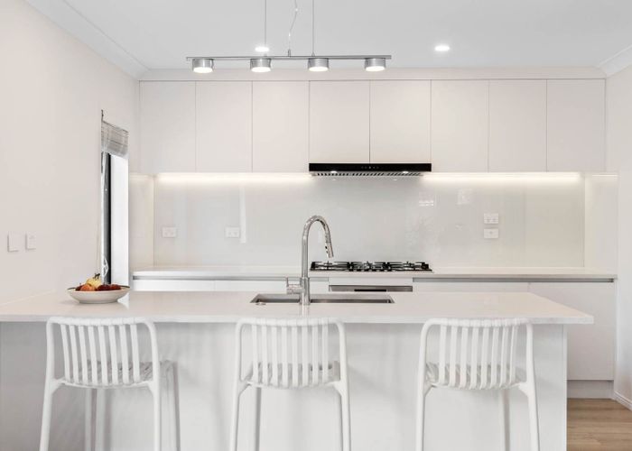  at 7 Oakville Avenue, Flat Bush, Manukau City, Auckland