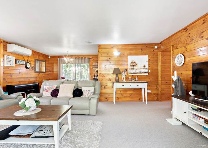  at 20 Fernwood Grove, Bayview, Auckland