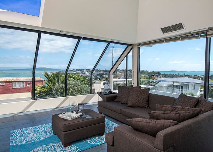  at 8 Te Akau Crescent, Bucklands Beach, Auckland