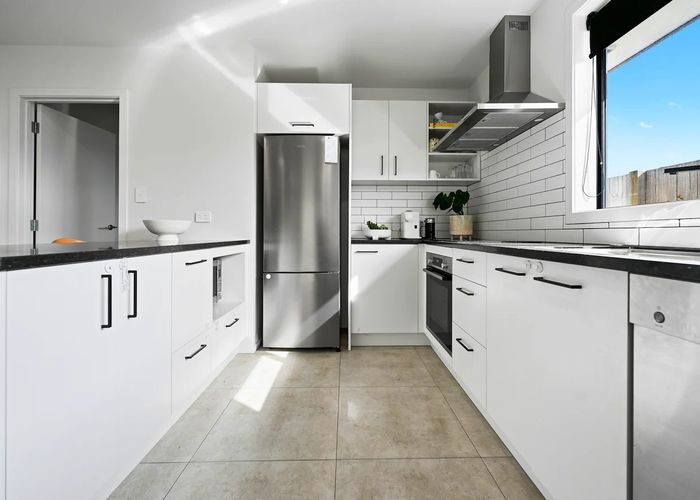  at 2/16 Maanihi Drive, Rototuna, Hamilton, Waikato