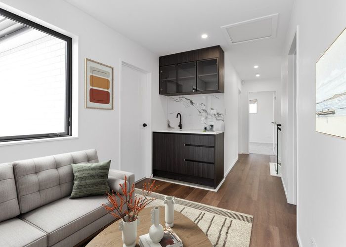  at 1B Adelie Place, Murrays Bay, North Shore City, Auckland