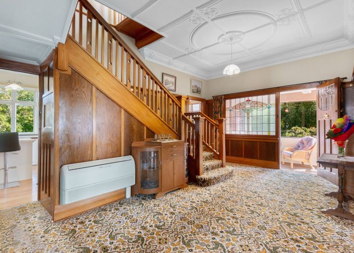  at 6 Grandview Crescent, Opoho, Dunedin