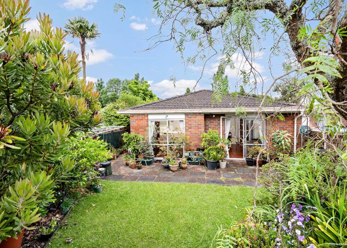 at 1/65 Glendale Road, Glen Eden, Auckland