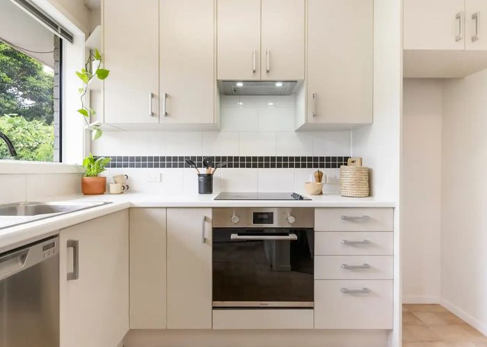  at 4/28 Ferndale Road, Mount Wellington, Auckland City, Auckland