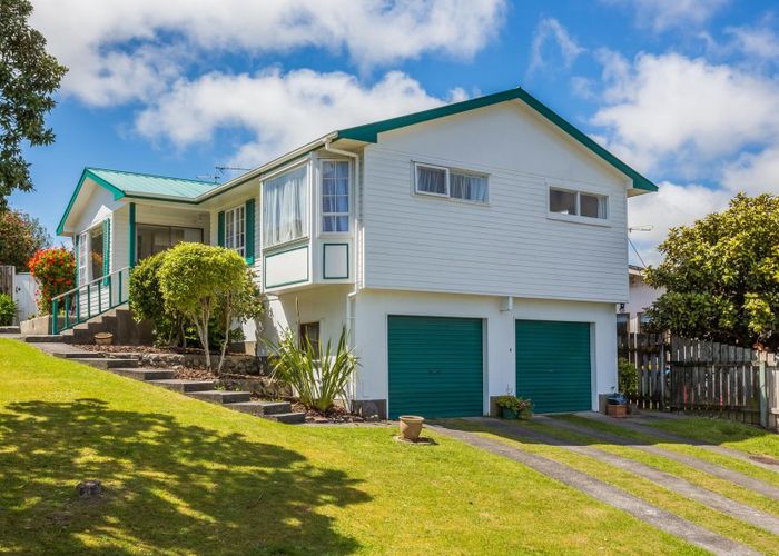  at 1 Ensign Lane, Whitby, Porirua