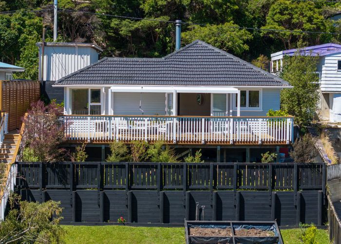  at 82 Thomas Street, Stokes Valley, Lower Hutt