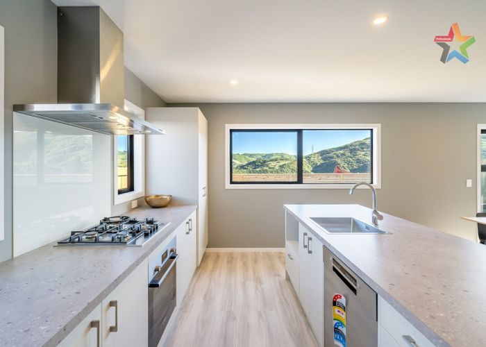  at 5 Mohua Way, Manapouri Grove, Kelson, Lower Hutt, Wellington