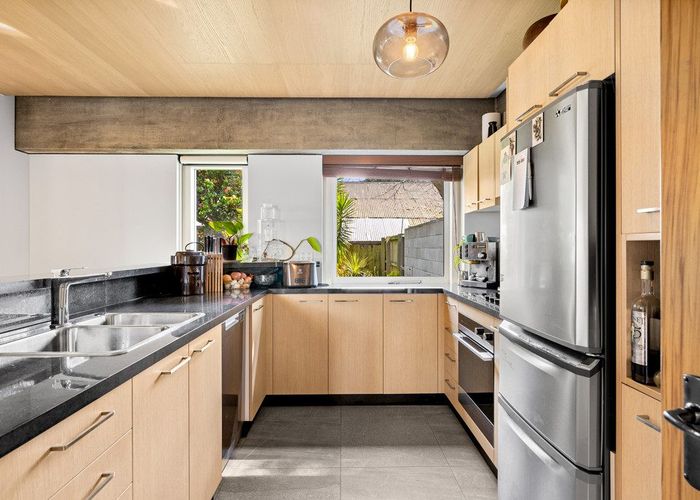  at 1/63 Papanui Road, Merivale, Christchurch