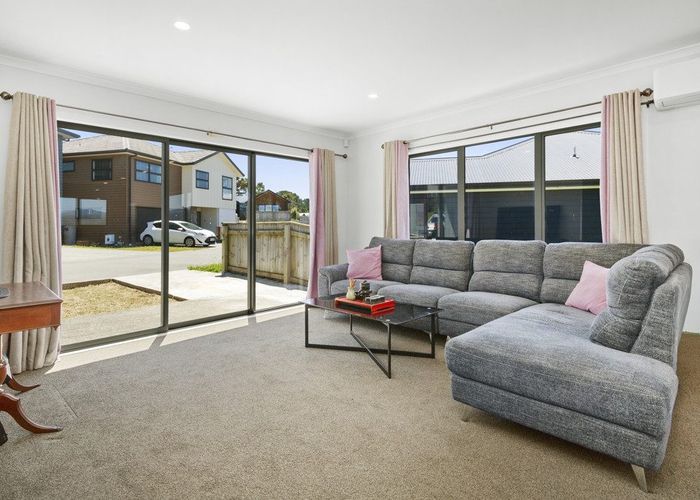  at 5 Valerie Smith Lane, Belmont, Lower Hutt, Wellington