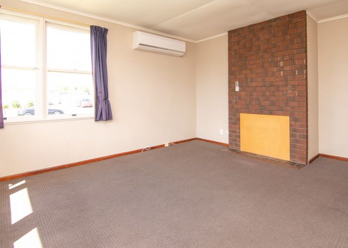  at 10 Thames Street, Roslyn, Palmerston North