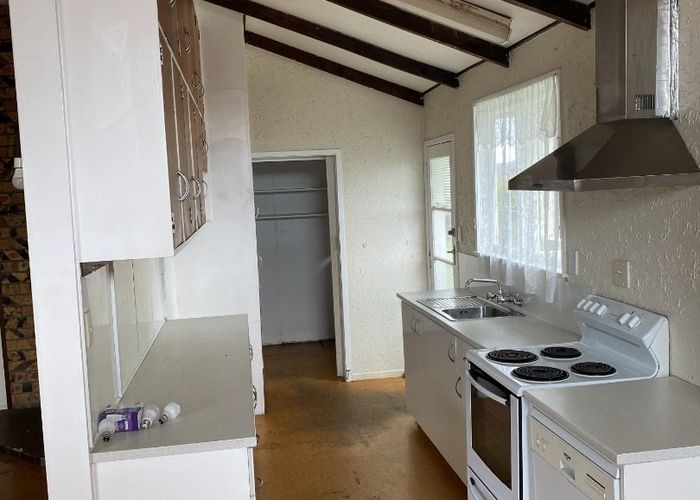  at 27 Royal Arch Place, Rosehill, Papakura, Auckland