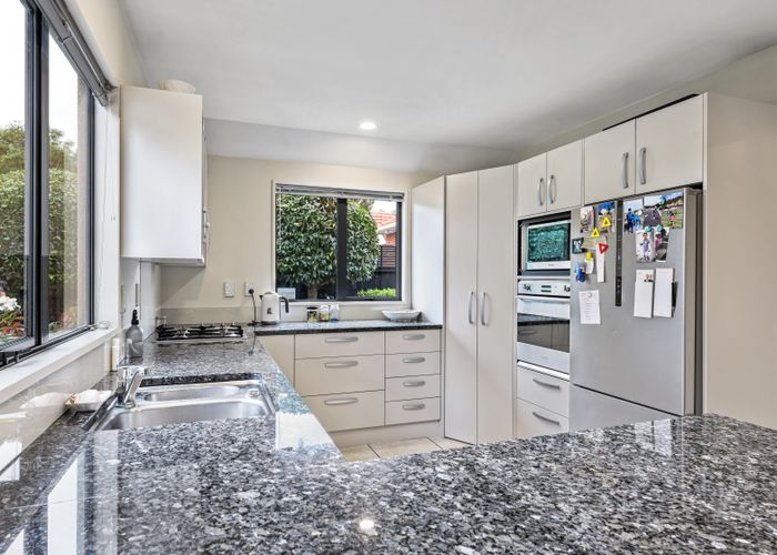  at 1/25 Bryndwr Road, Fendalton, Christchurch