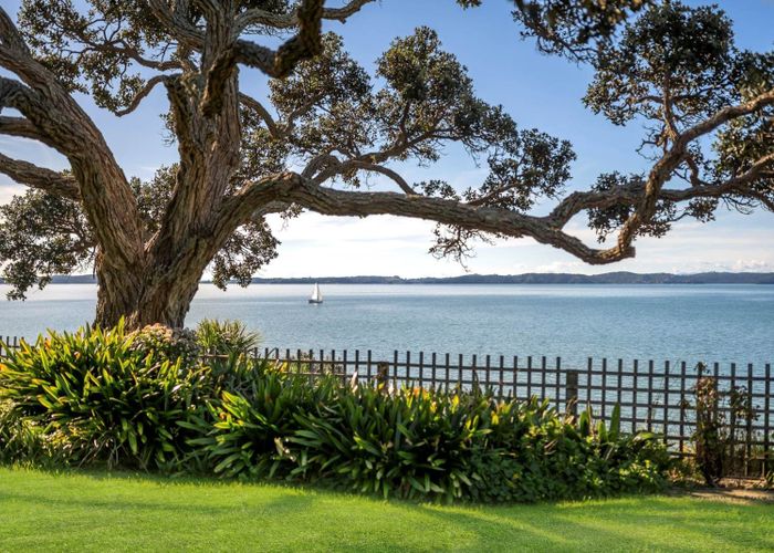  at 33  Pohutukawa Road, Beachlands, Manukau City, Auckland