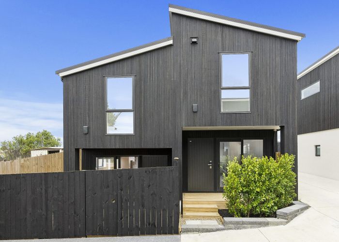 at 72B Weatherly Road, Torbay, Auckland