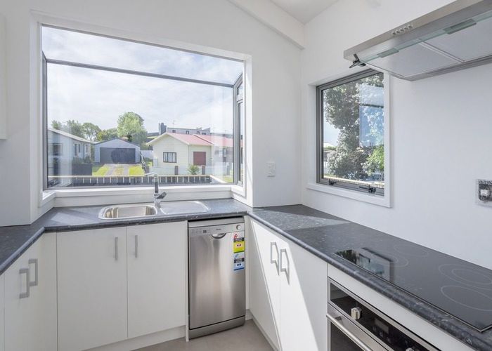  at 76 Queens Road, Waikanae Beach, Kapiti Coast, Wellington