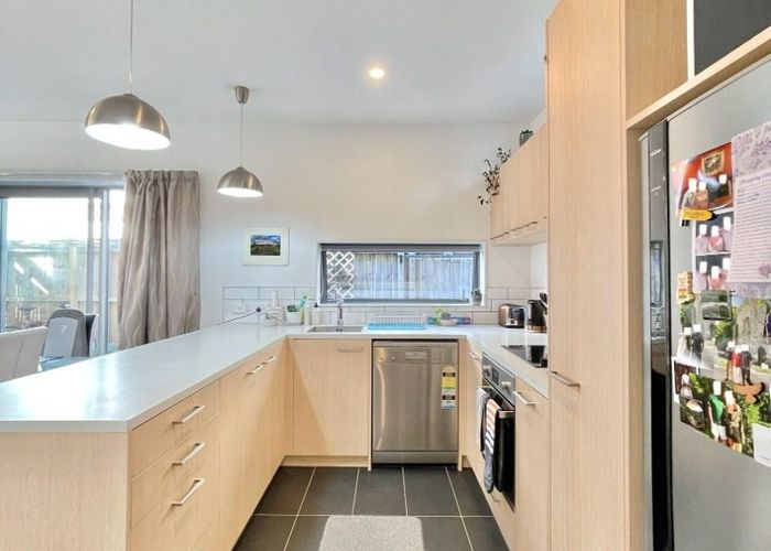  at 9/7 Handyside Street, Tawa, Wellington