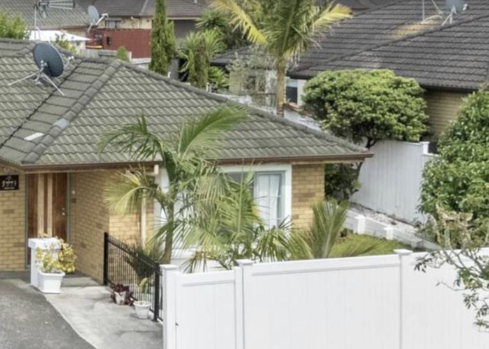  at 10 Ironstone Place, Randwick Park, Auckland